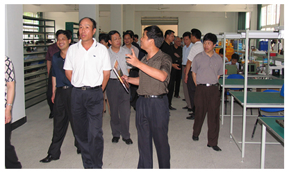 福建省委常委、政法委書記徐謙一行視察虹潤公司